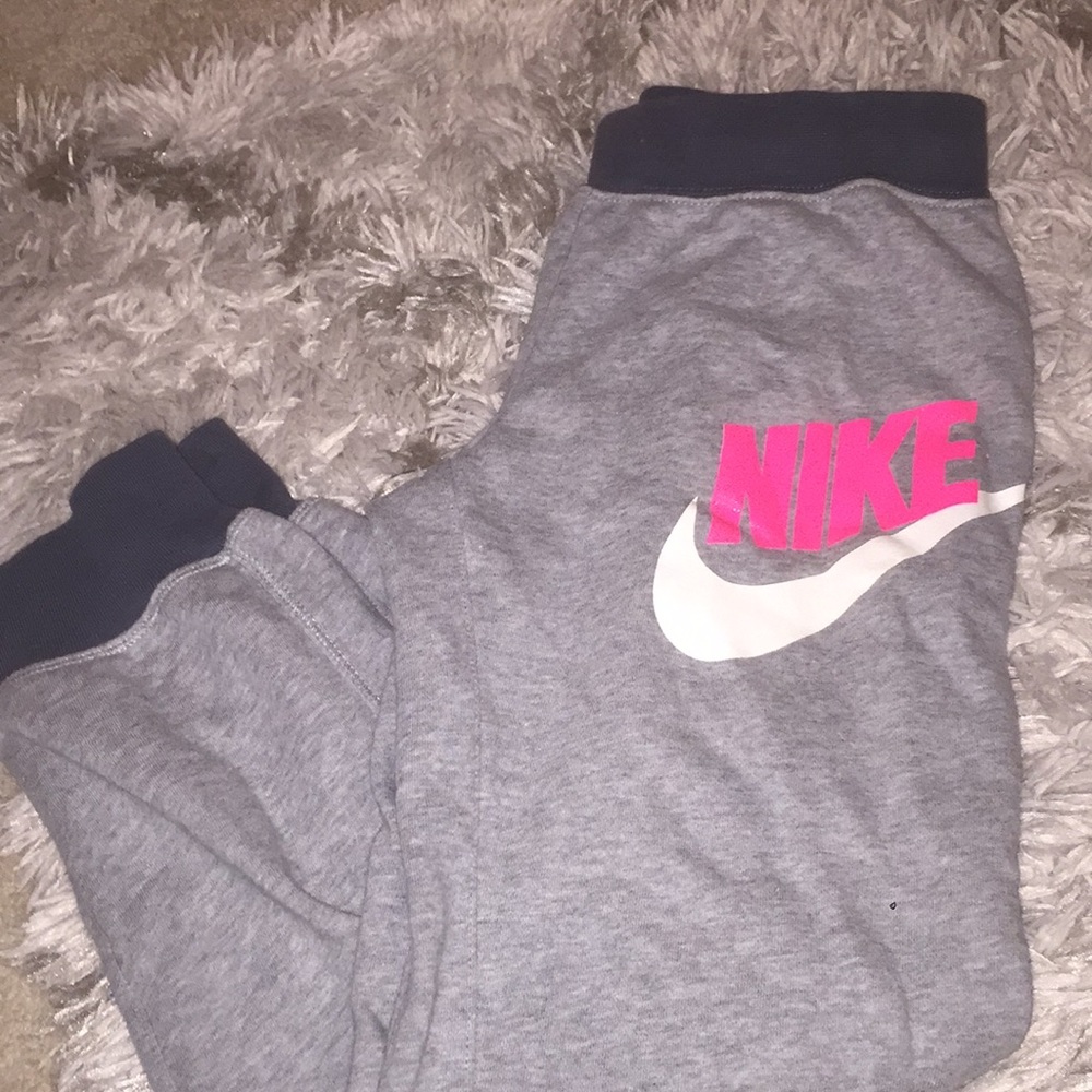 NIKE sweats